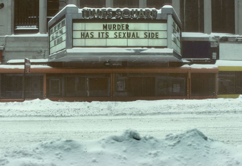 #4 Times Square, 1996