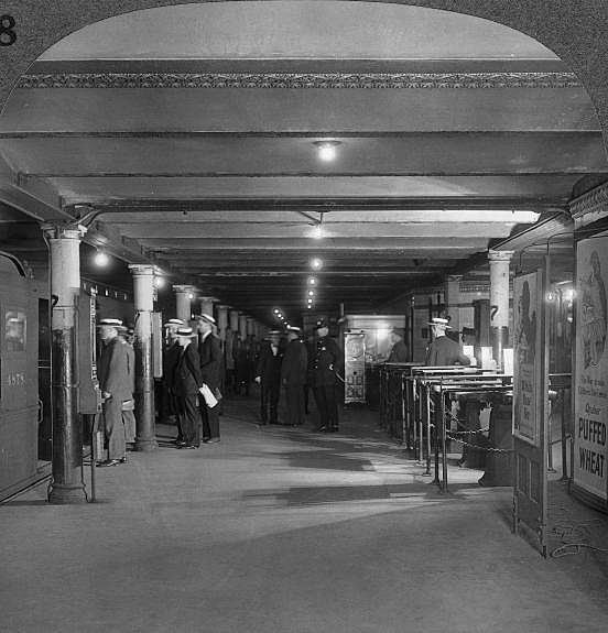 #42 Subway and Train Station In New York Around 1904