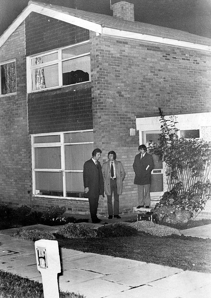 #59 Police outside Crime Scene, Wynburgh Drive, Southfield Lea, Cramlington New Town, 1973