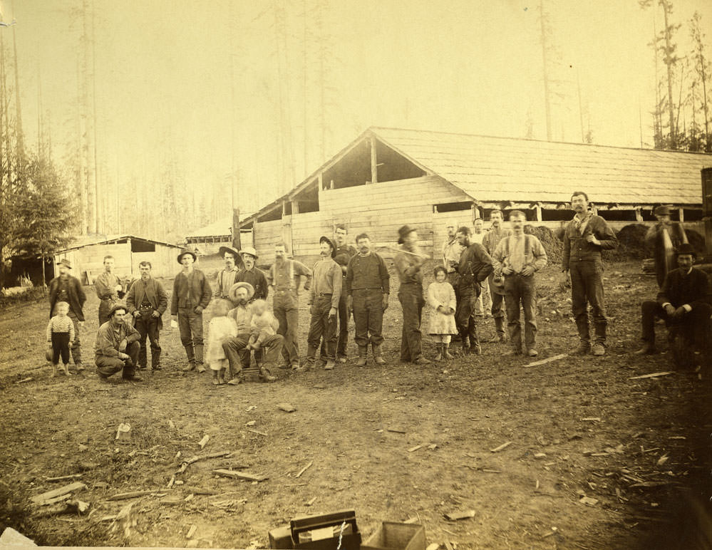 #26 F.A. Glidden Family and crew, Olympia, 1883