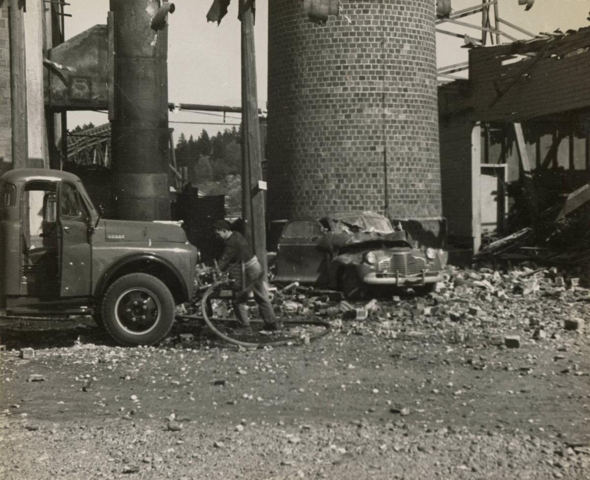 #7 Washington Veneer after 1949 Olympia earthquake