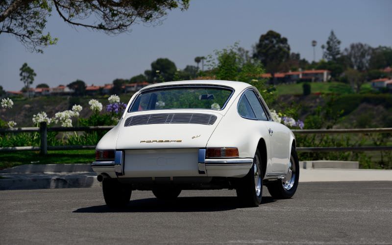 Stunning Photos of the 1966 Porsche 911 Luxury Sports Car Inventions