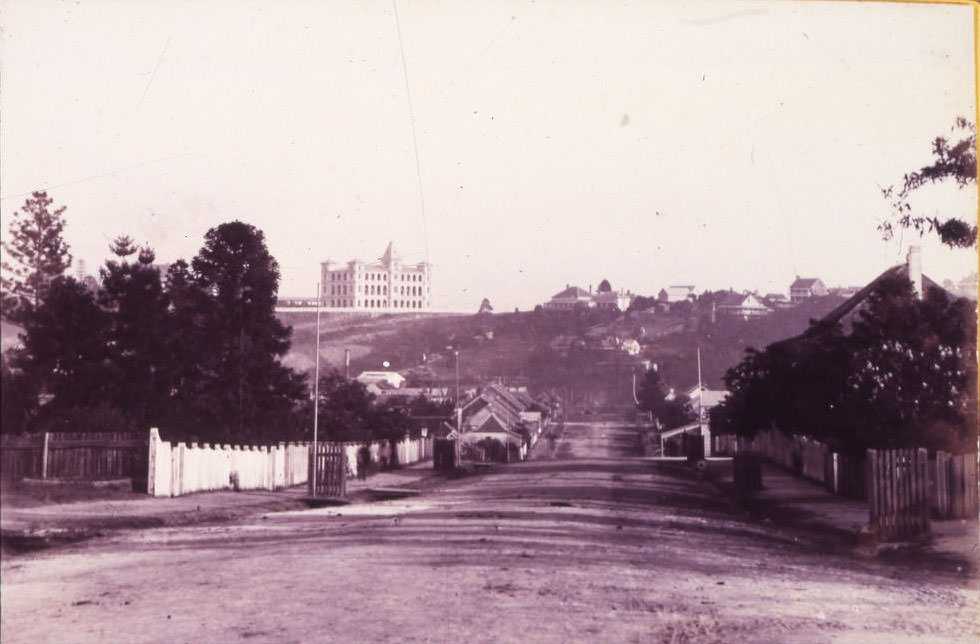 #194 Kangaroo Point Looking North Along Main St, 1882