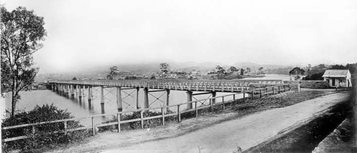 #31 First permanent Victoria Bridge across the Brisbane River, 1877