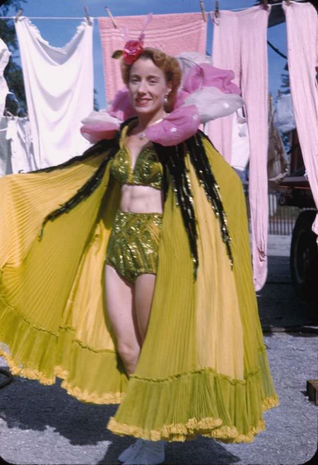 #15 Mrs Harold Alzana