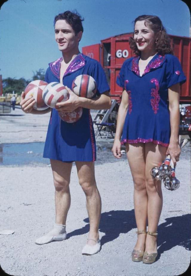 #17 Francis Brunn and his sister – a juggling act