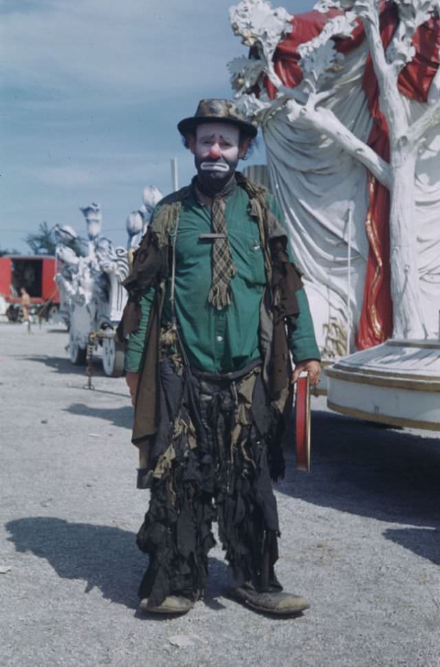 #20 Clown Emmett Kelly Tramp