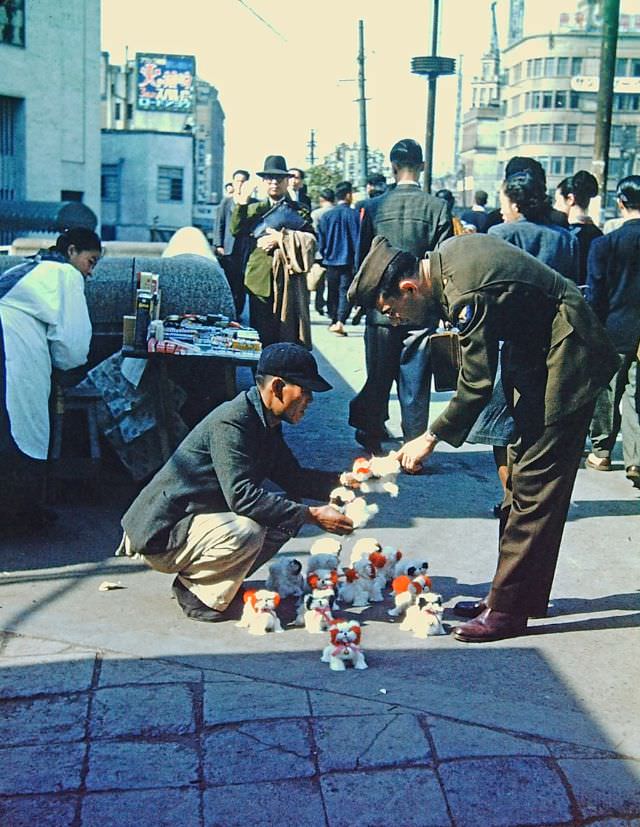#103 Tokyo street scenes, 1950