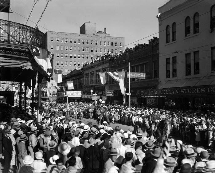 #143 Battle of Flowers Parade, San Antonio, 1930s