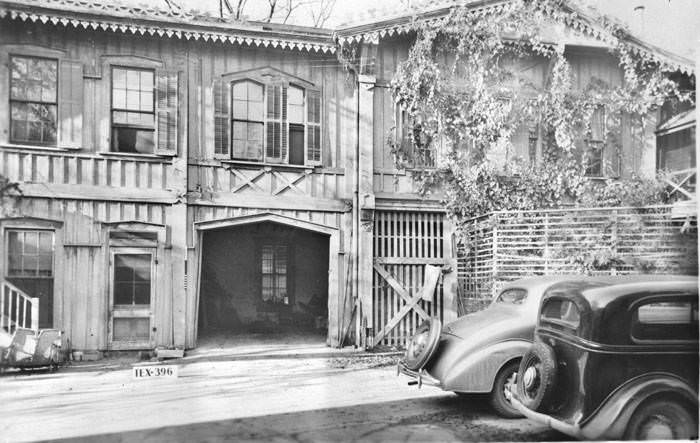 #163 Stables behind John Herman Kampmann House, 311 Nacogdoches (later Bonham) Street, San Antonio, Texas, 1936