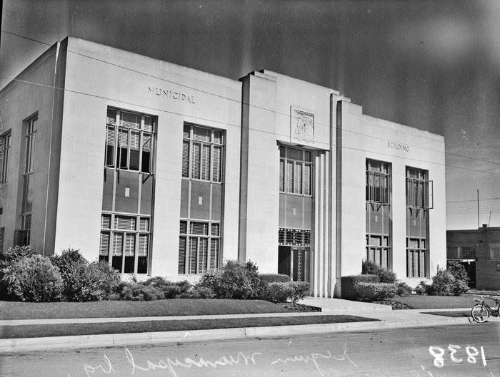 #185 Front of Seguin Municipal Building, 1937