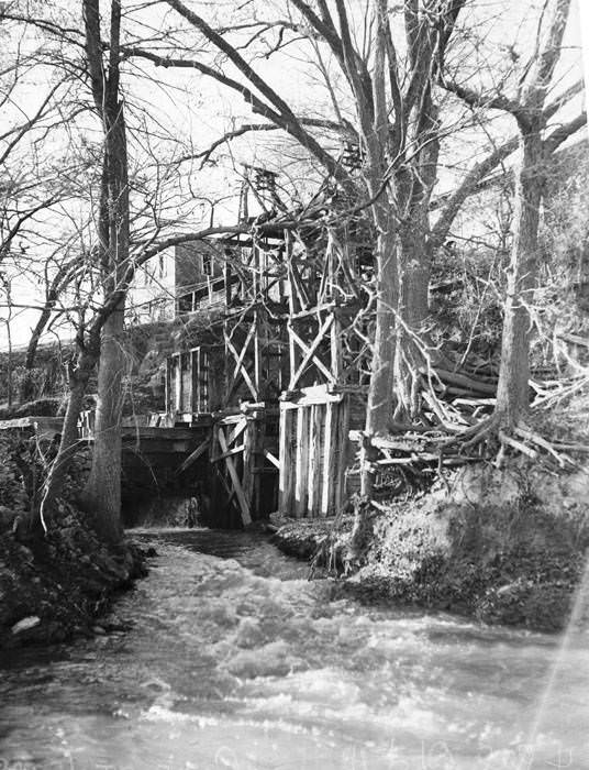 #212 Ice plant near Comfort, 1939