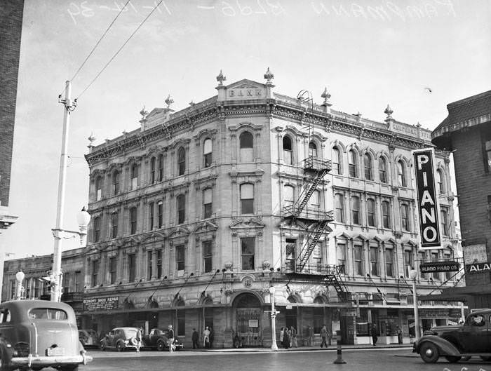 #54 Kampmann Building before demolition, 1939