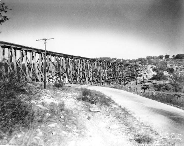 #11 Views along the Fredericksburg and Northern Railroad, 1939