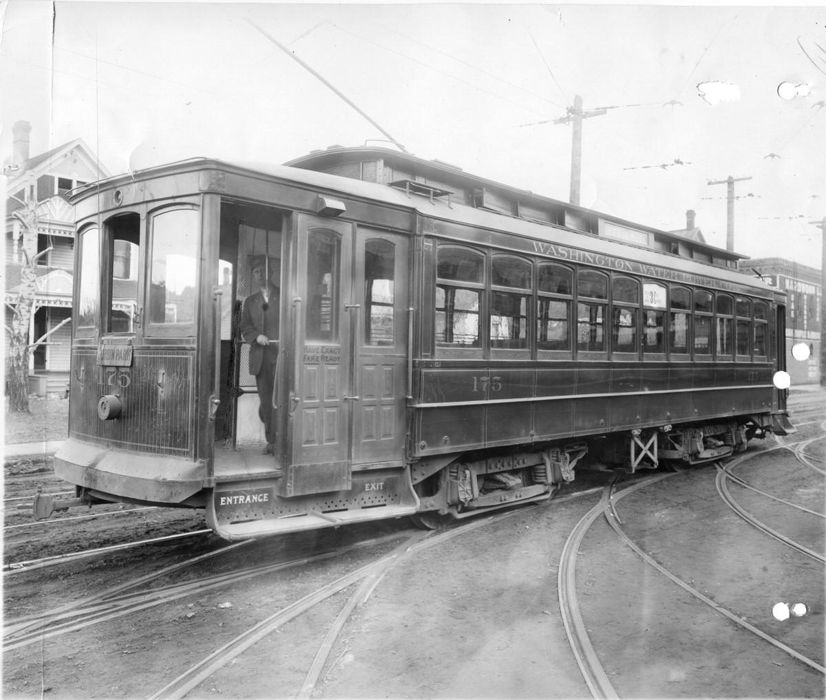 #7 Streetcar no. 175 in Spokane, 1915