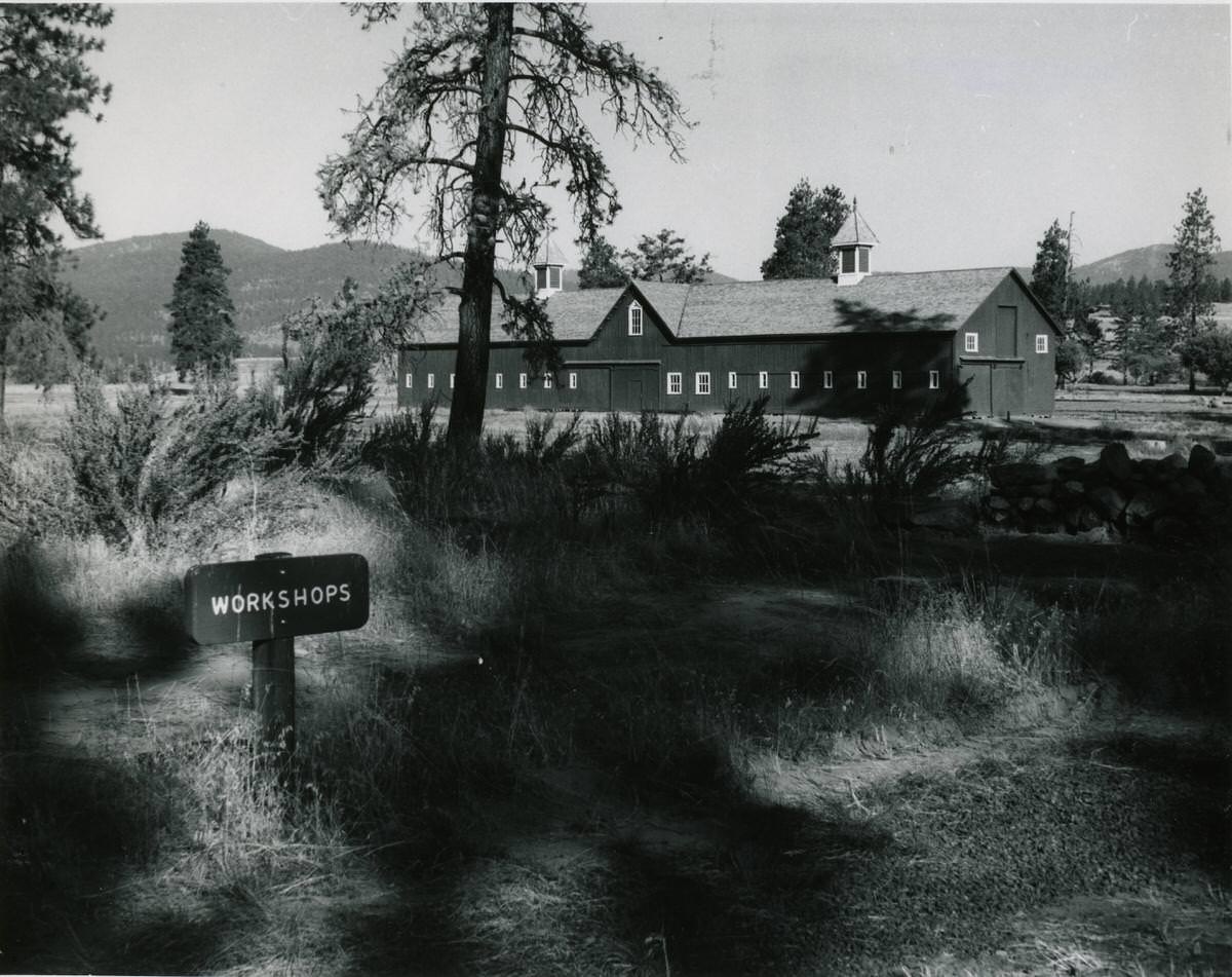 #32 Fort Spokane stable, 1969