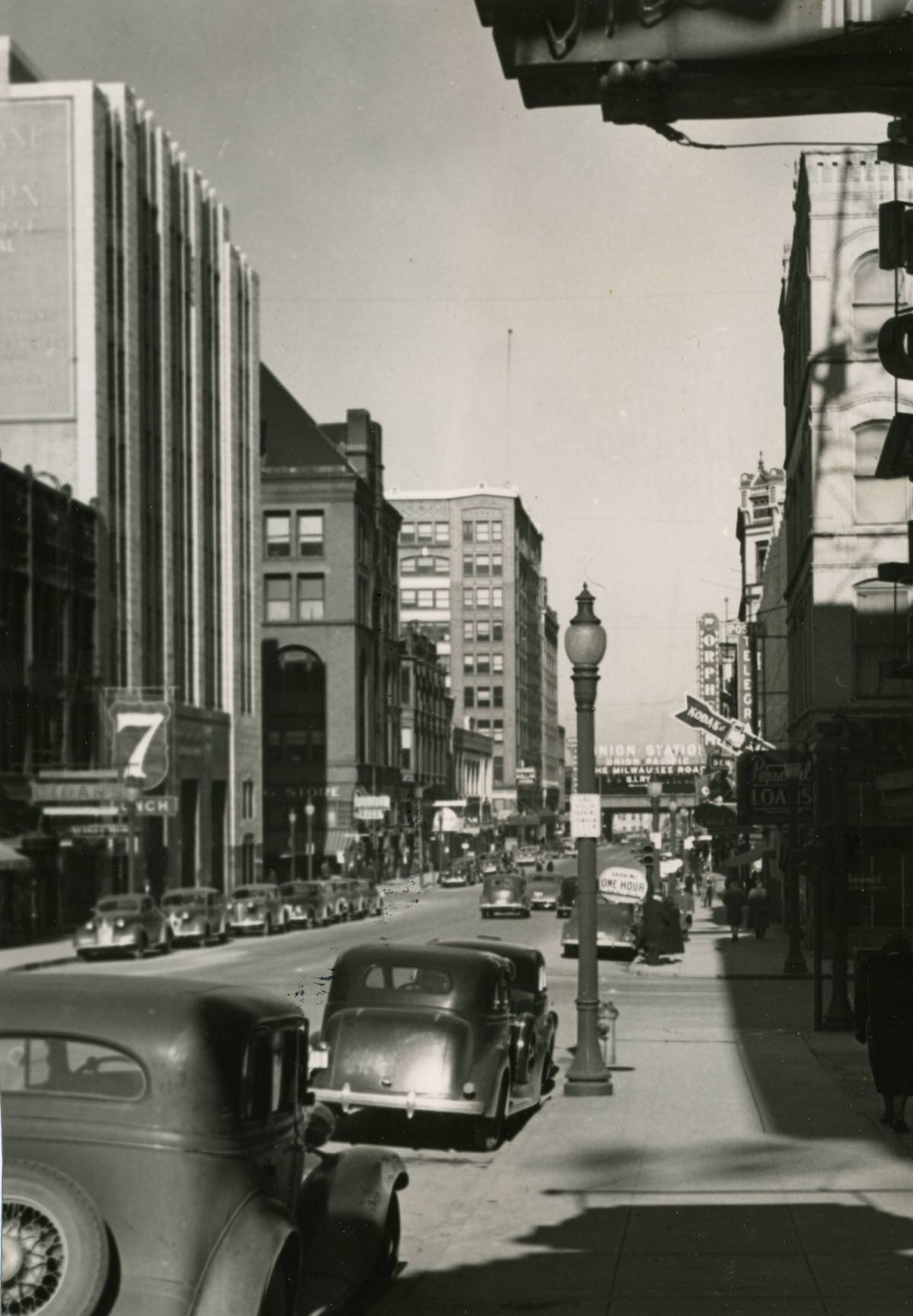 #36 Spokane, Howard Street, 1947