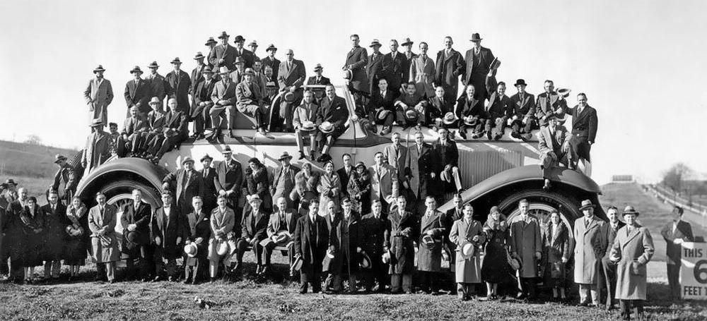 The World’s Biggest Car: Stunning Historical Photos of Studebaker’s Giant 1931 President Roadster Ve