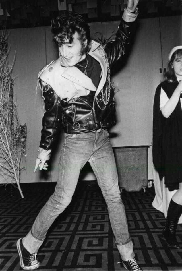 Fabulous Photos of The Beatles Partying to Celebrate the Release of ‘Magical Mystery Tour Music