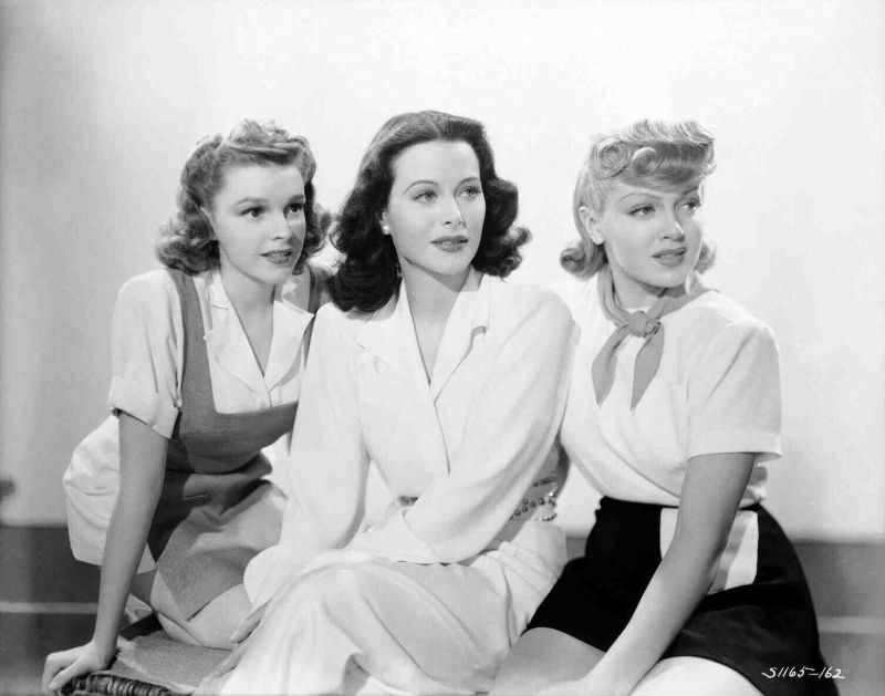 #1  Fabulous Photos of Judy Garland, Hedy Lamarr and Lana Turner during the Filming of ‘Ziegfeld Girl (1941) #1
