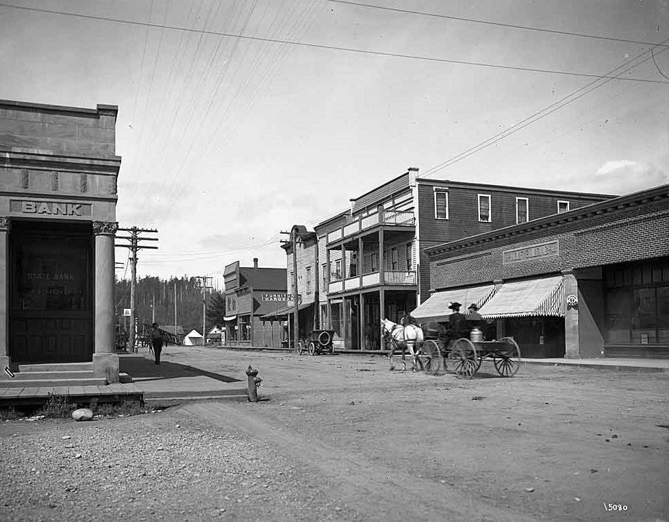 #64 Tenino Street Scene, Olympia, 1909