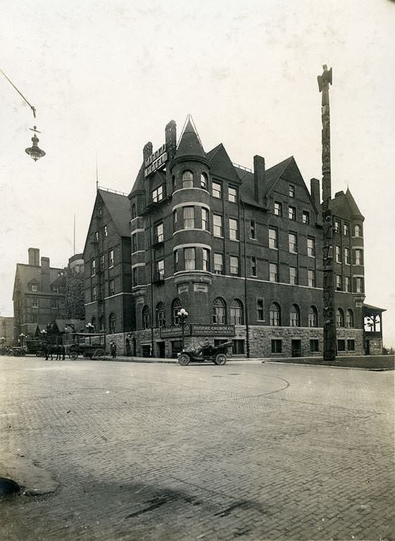 #66 Tacoma Hotel, 1912