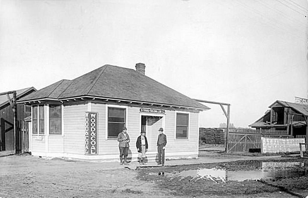 #110 St. Paul & Tacoma Lumber Company office, Grandview, 1915