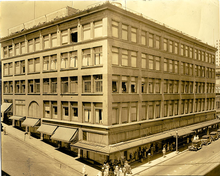#50 Rhodes Department Store, 944-950 Broadway, Tacoma, 1932