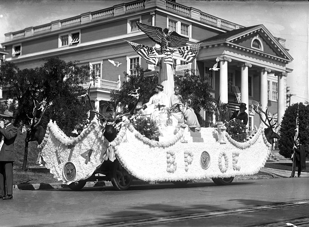 #119 BPOE #174 parade float, Tacoma, 1918