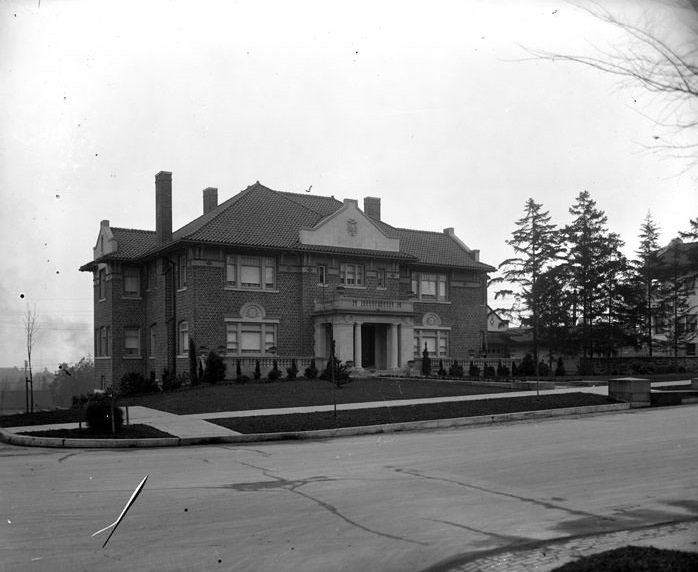#31 William R. Rust House, North Sixth Street and Yakima Avenue, Tacoma, 1940