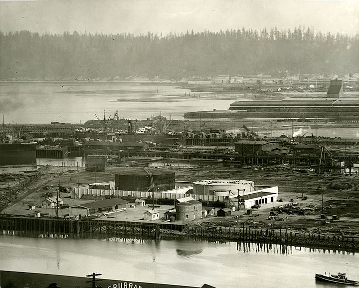 #96 Overlooking a section of the harbor from City Hall, 1925