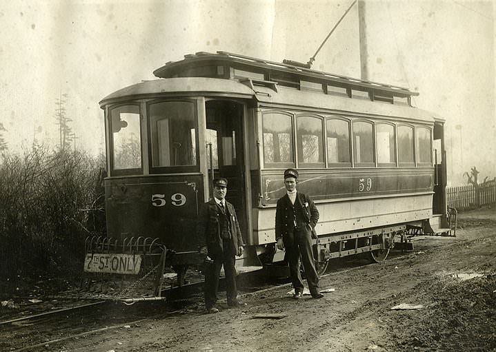#130 Tacoma Railway and Power Company streetcar at 34th and Pacific Ave, 1902