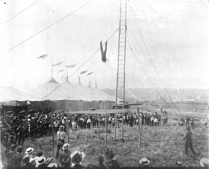 #138 Circus performance, 1897