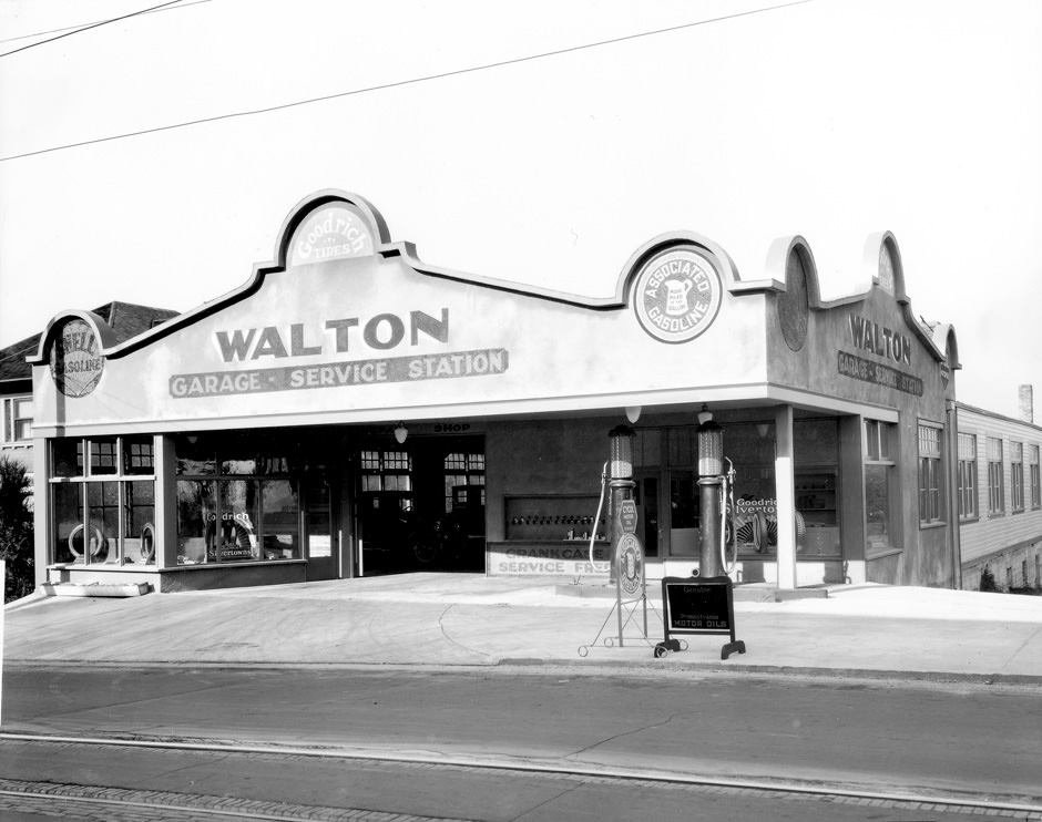#121 Walton Garage and Service Station at Division and K., 1926