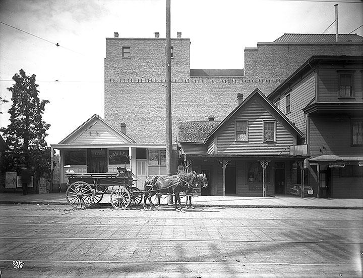 #181 3rd Ave. James & Cherry, 1901