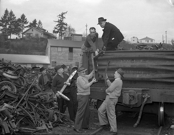 #21 Scrap Metal Recycling, 1943
