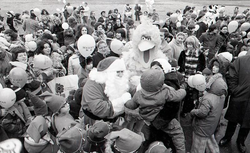 #6 Santa Claus with crowd and Big Bird at North End Christmas Party and Parade