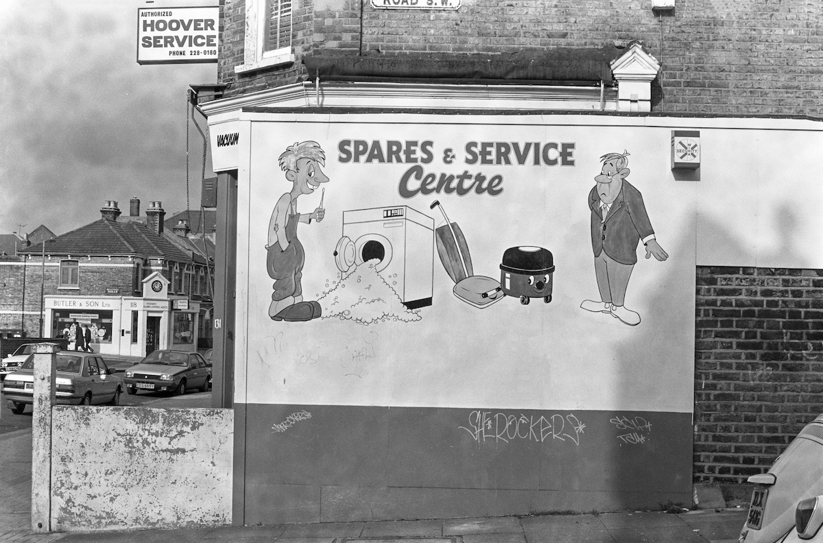 #33 Service Centre, Northcote Rd, Battersea, 1988