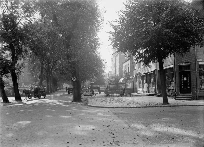 #21 View of the Breelaan with the entrance to the Stationsstraat on the right, 1914