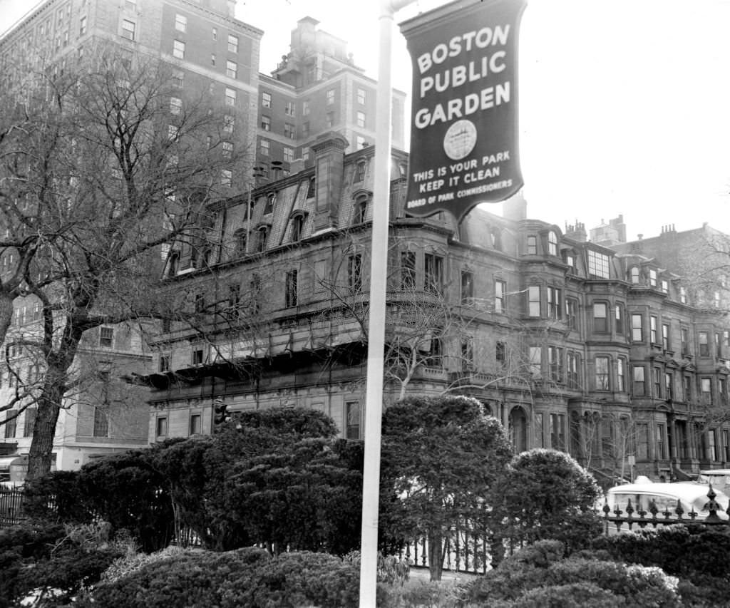 #24 The former Engineers Club at Commonwealth Avenue and Arlington Street, which is set for demolition, Jan. 11, 1962.