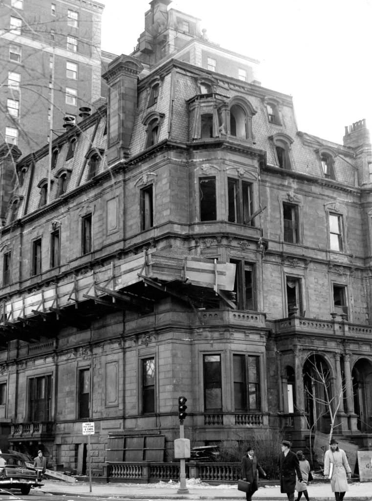 #25 The former Engineers Club at Commonwealth Avenue and Arlington Street, which is set for demolition, 1962.