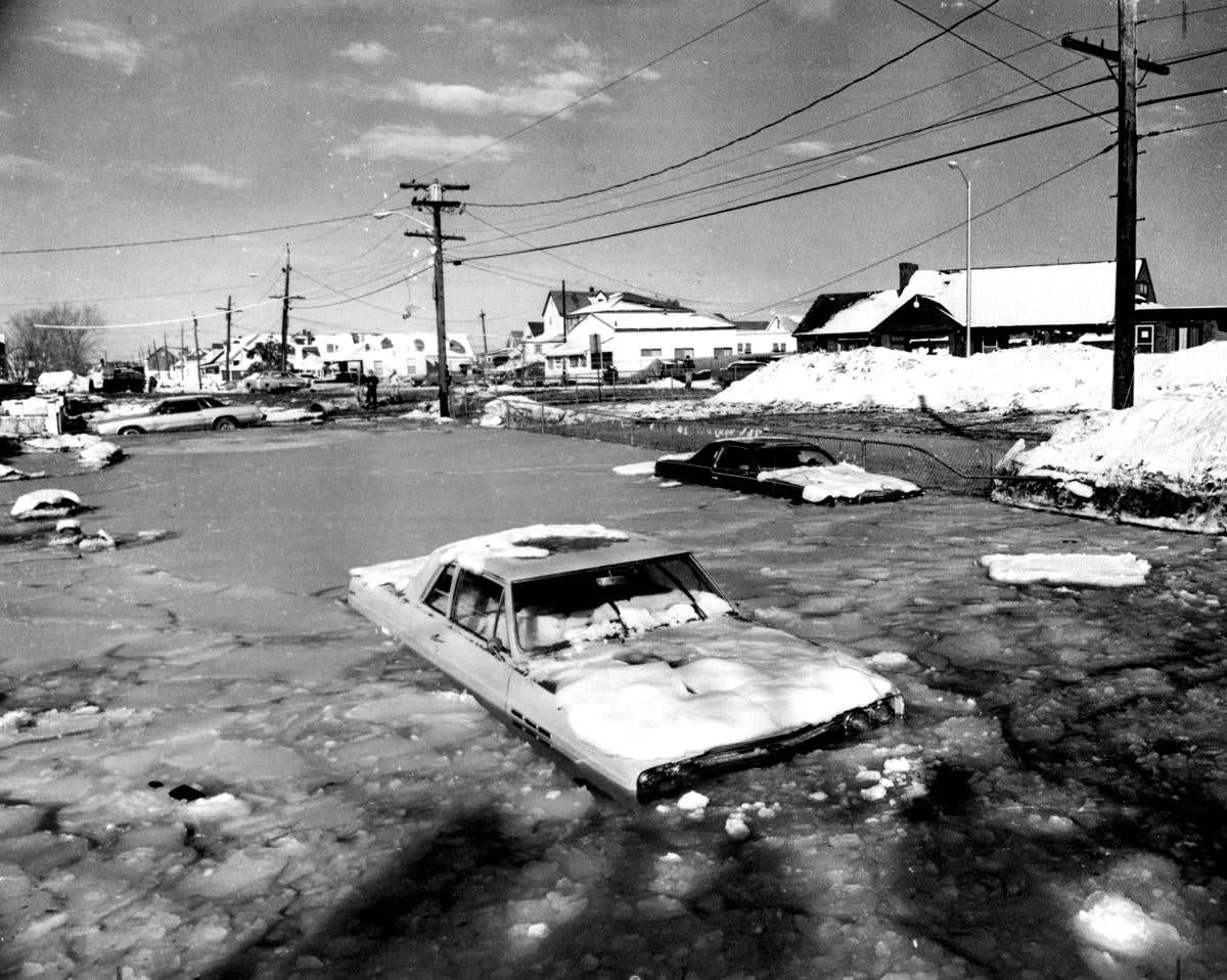 #2 Cars submerged on Winthrop Parkway in Revere.