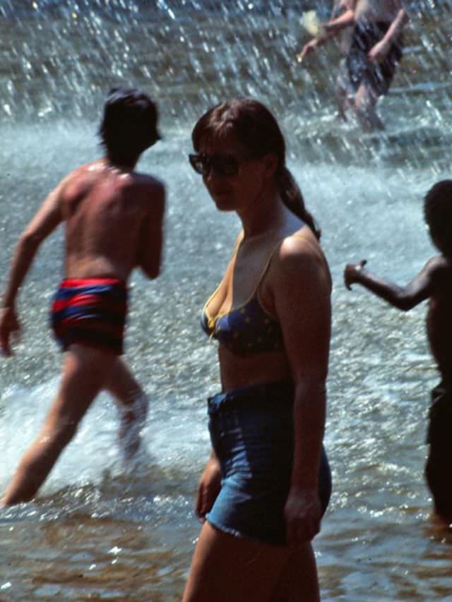 #22 Fabulous Photos of Boston Girls of the 1970s #22 Fashion & Culture