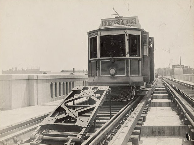 #17 Bunter and car at Charles River Bridge draw, 1912.