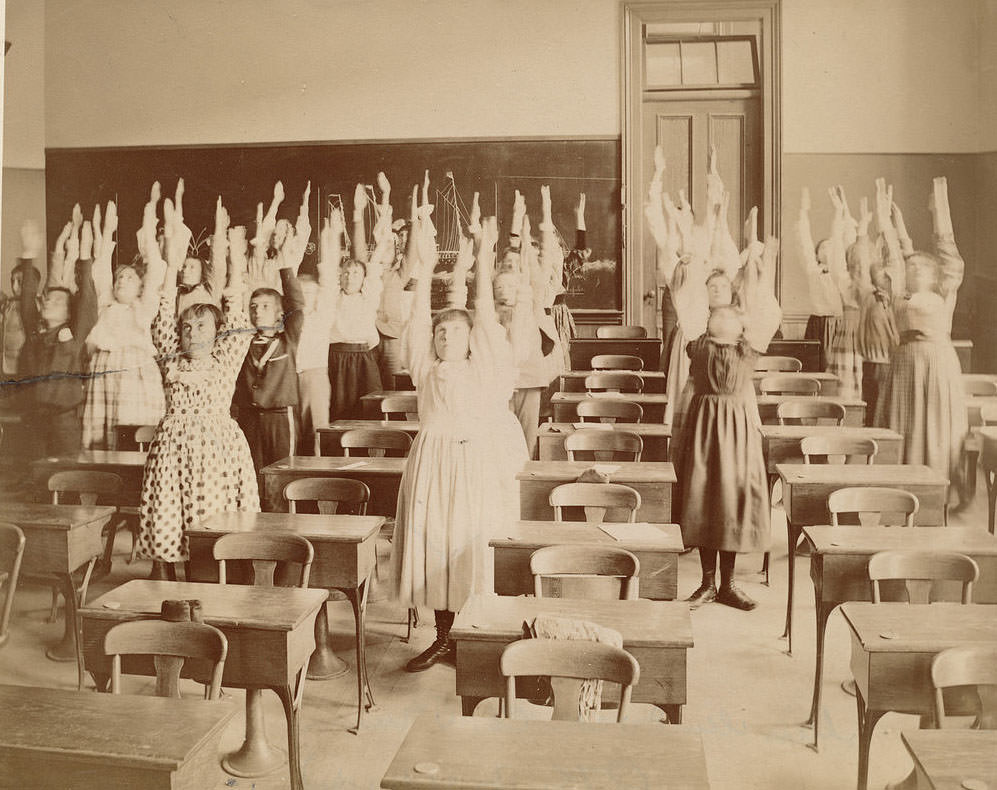 Rare Historical Photos of Students of Boston&;s Schools Exercising in the 1890s Sports