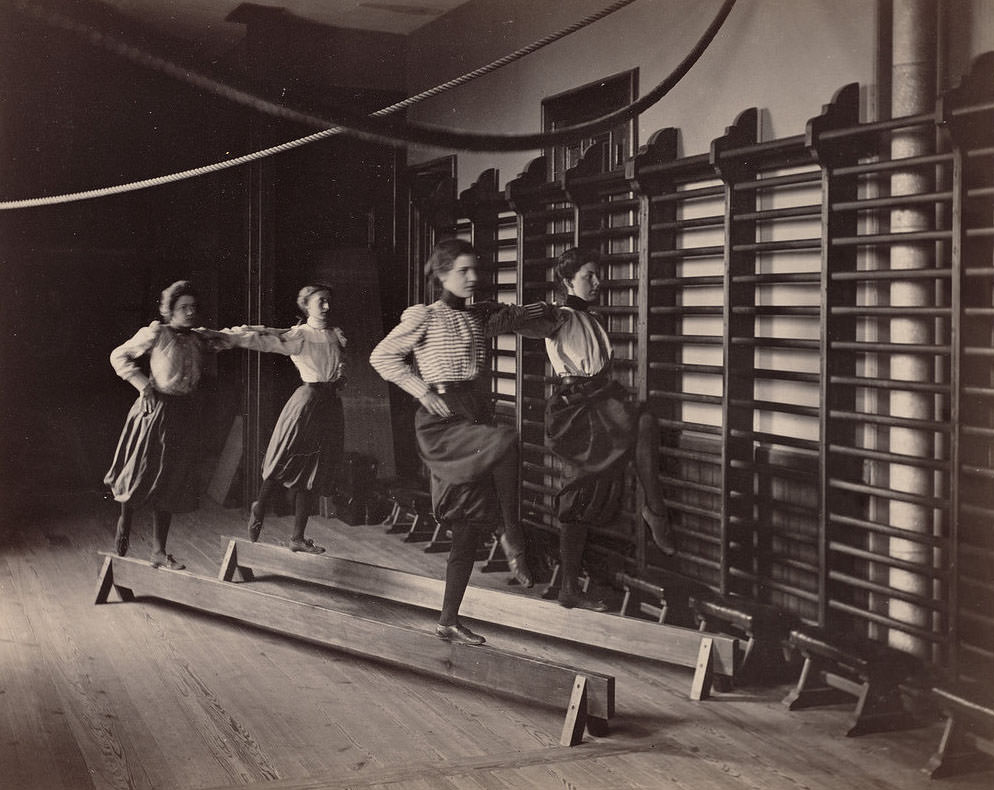 Rare Historical Photos of Students of Boston&;s Schools Exercising in the 1890s Sports