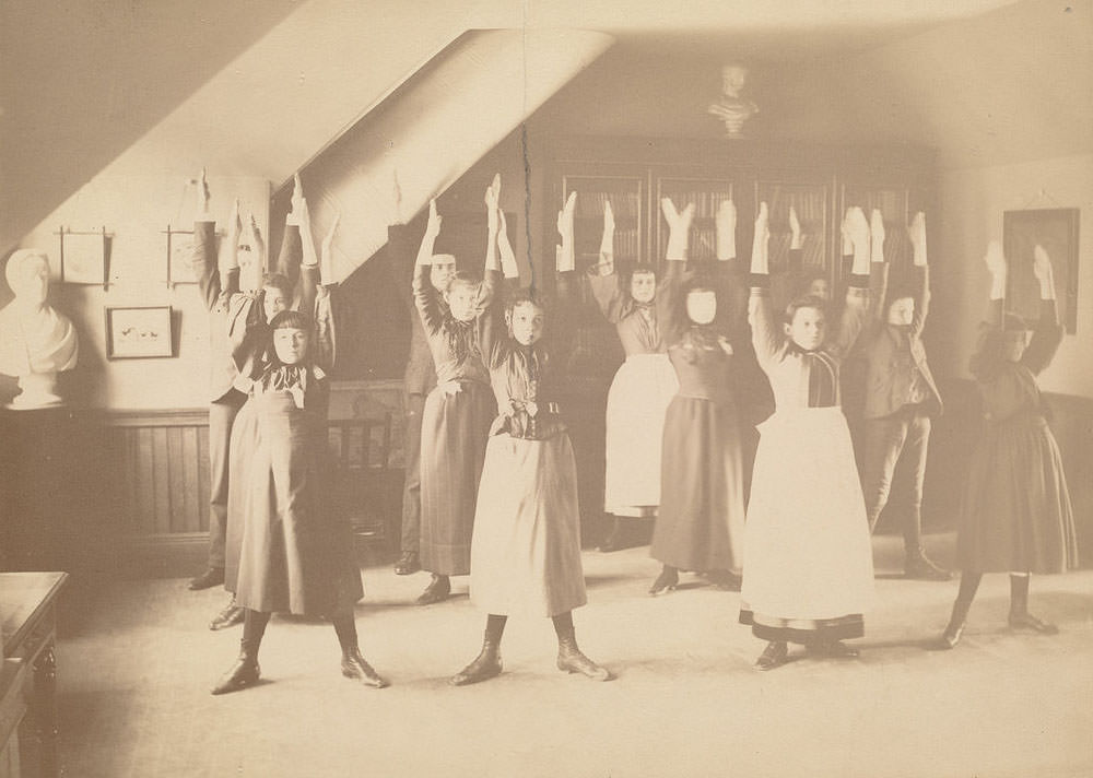 Rare Historical Photos of Students of Boston&;s Schools Exercising in the 1890s Sports