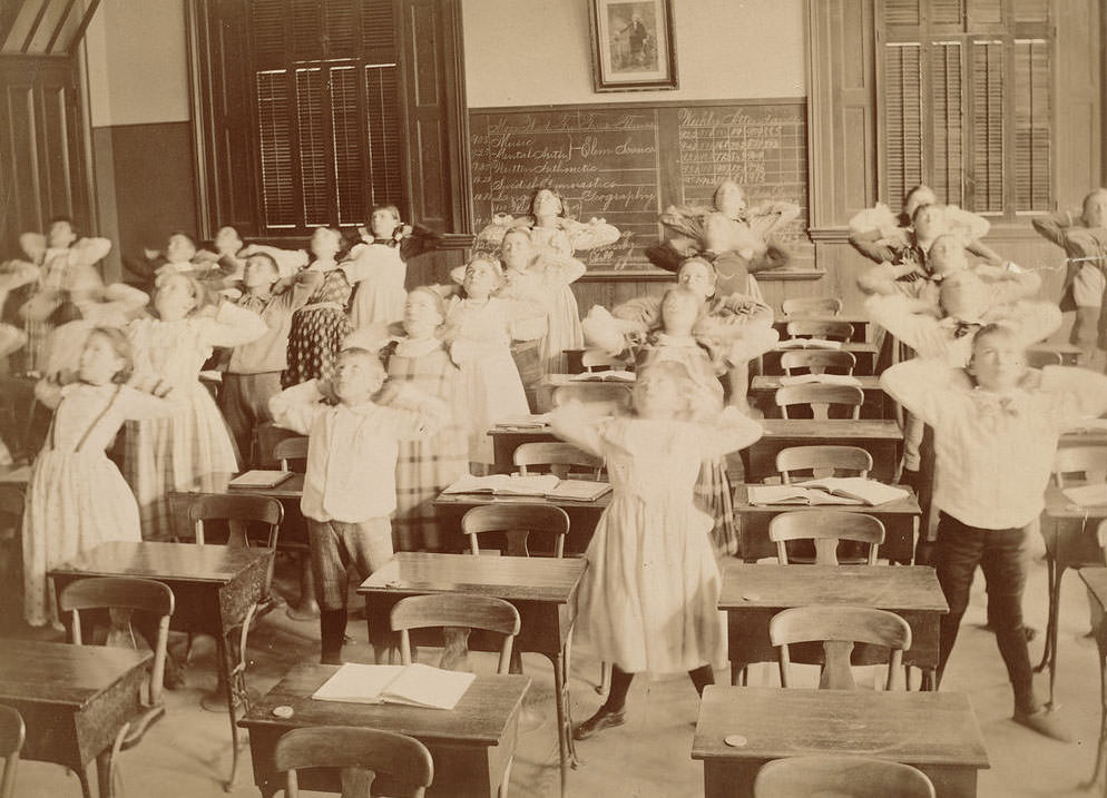 Rare Historical Photos of Students of Boston&;s Schools Exercising in the 1890s Sports