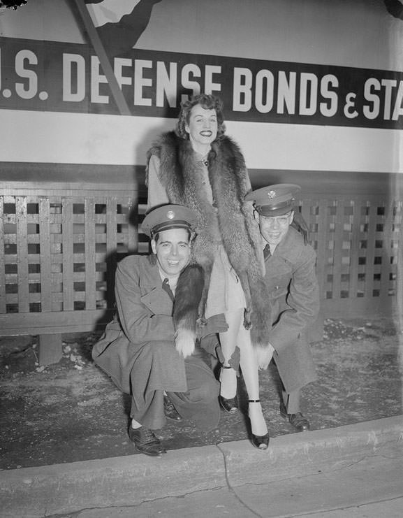 The Backstage Life of Boston Showgirls in the 1940s Through these Fabulous Photos Fashion &; Culture