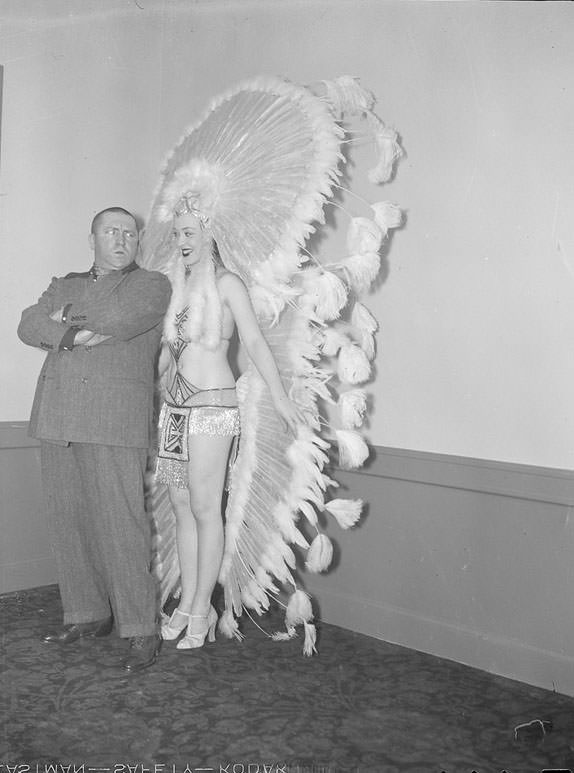 The Backstage Life of Boston Showgirls in the 1940s Through these Fabulous Photos Fashion &; Culture